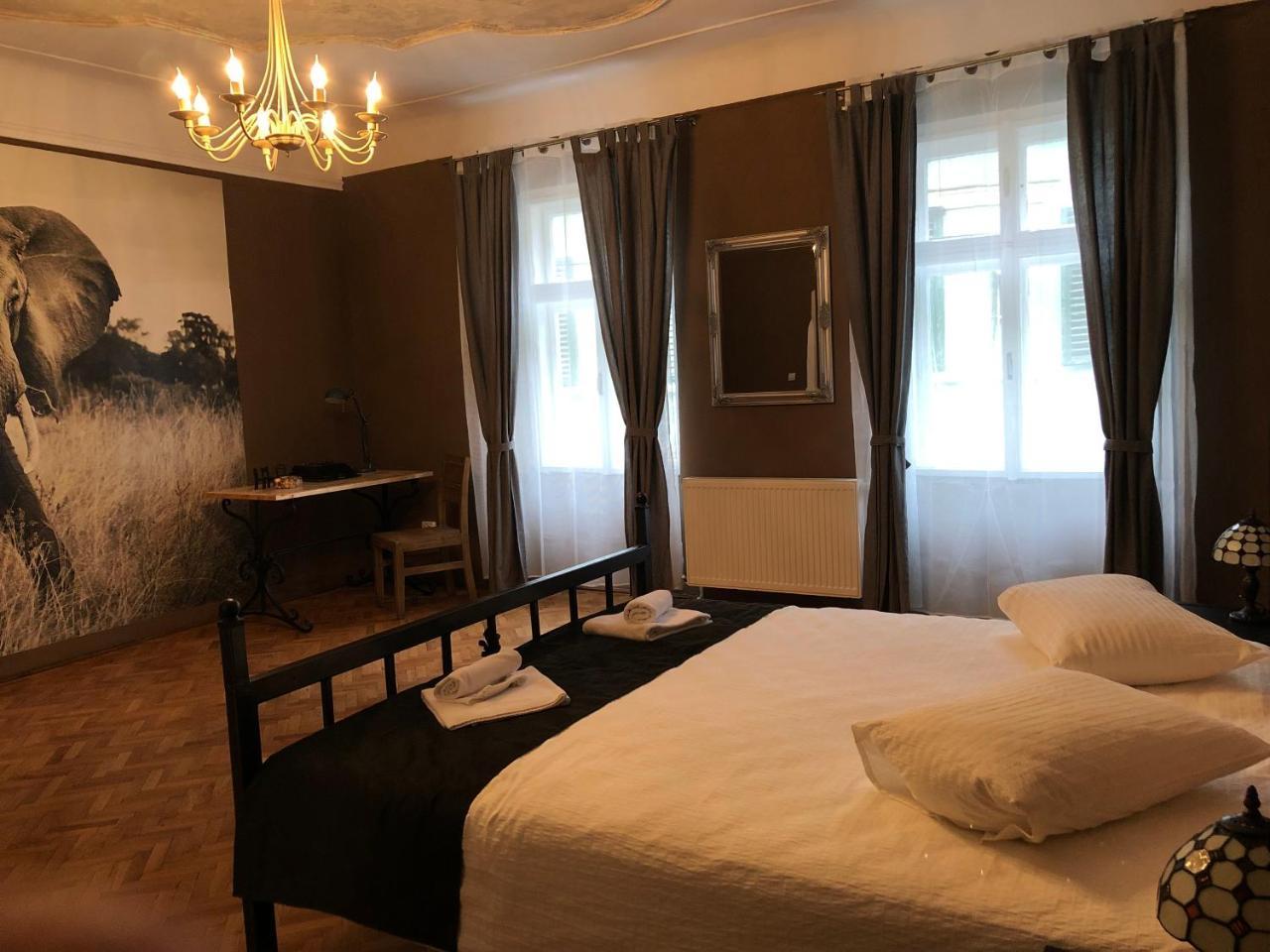 Poet Pastior Residence Sibiu Eksteriør bilde